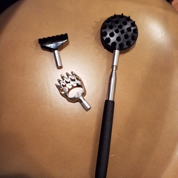 NEW Telescoping Back Scratcher with 3Pcs Detachable Scratching Heads, - Picture 7 of 8